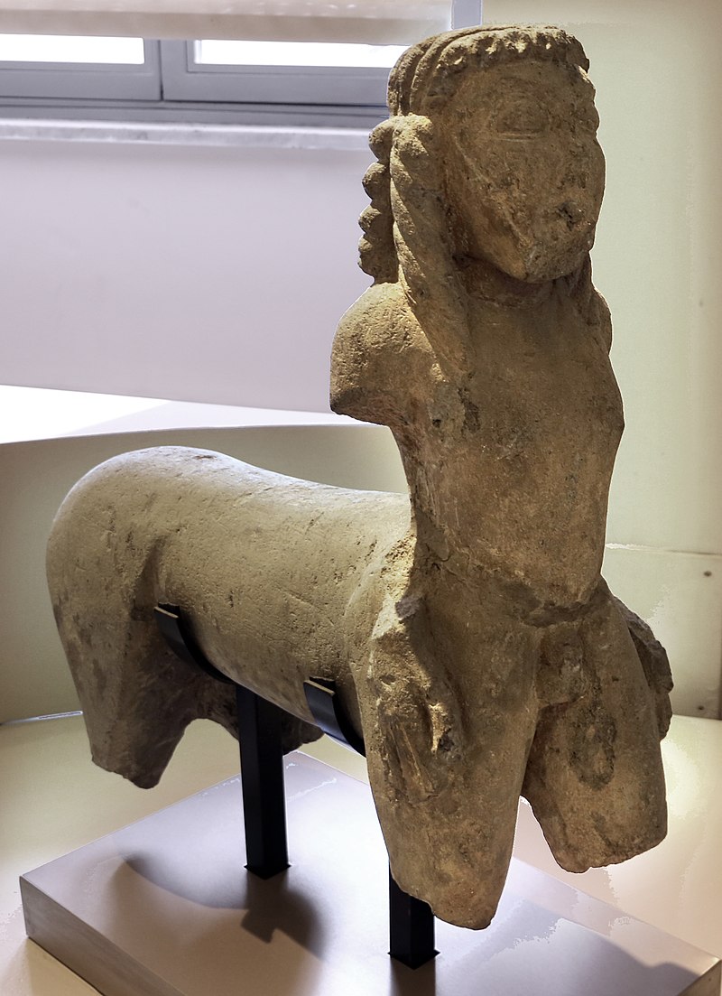 Centauro, statua funeraria del Maestro del Centauro, nenfro, 590-580 a.C. Vulci, necropoli in loc. Poggio Maremma, tomba a camera.
