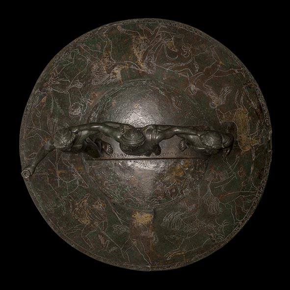 Cista in bronzo con coperchio detta Ficoroni, da Praeneste (Palestrina), produzione romana, inv. 24787, 350-330 a.C.